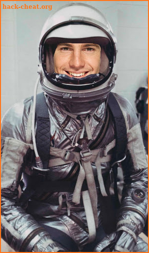 Astronaut You: Wear the Space suit screenshot