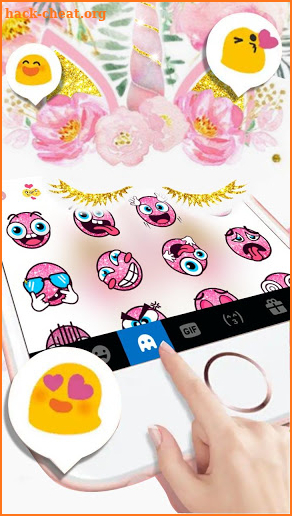 Charming Pink Unicorn Keyboard Theme screenshot