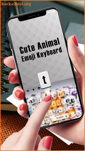 Cute Animal Emoji Keyboard Theme screenshot