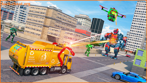 Heavy Garbage Truck Robot Wars: flying robot games screenshot