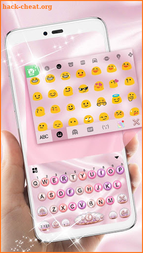 Pink Pearl Luxury Heart Keyboard Theme screenshot