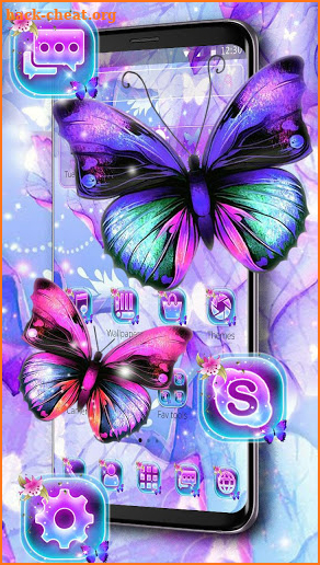 Purple Neon Shining Butterfly Theme screenshot