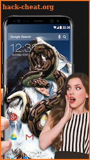 Snake in Hand Joke - iSnake screenshot