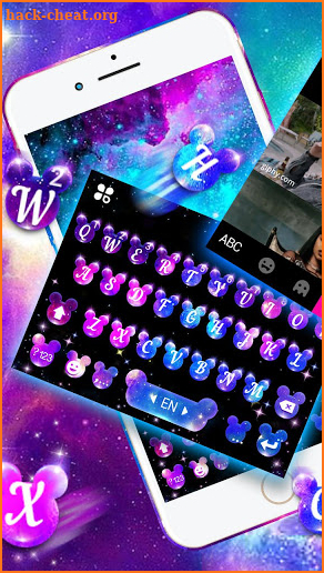 Twinkling Galaxy Minny Keyboard Theme screenshot