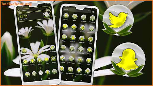 White Petaled Flower Theme screenshot